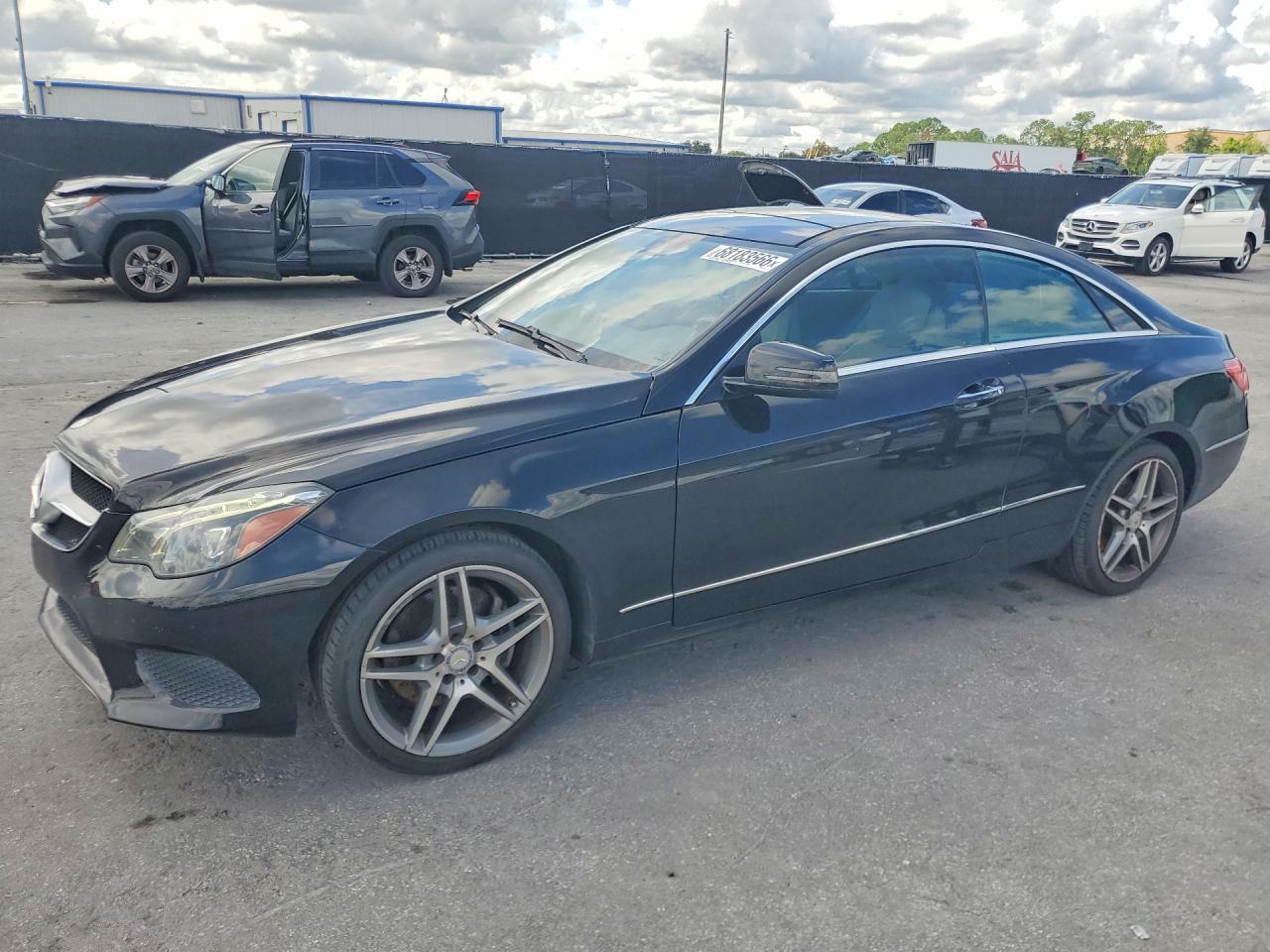 2014 Mercedes-Benz E 350 - zdjęcie główne