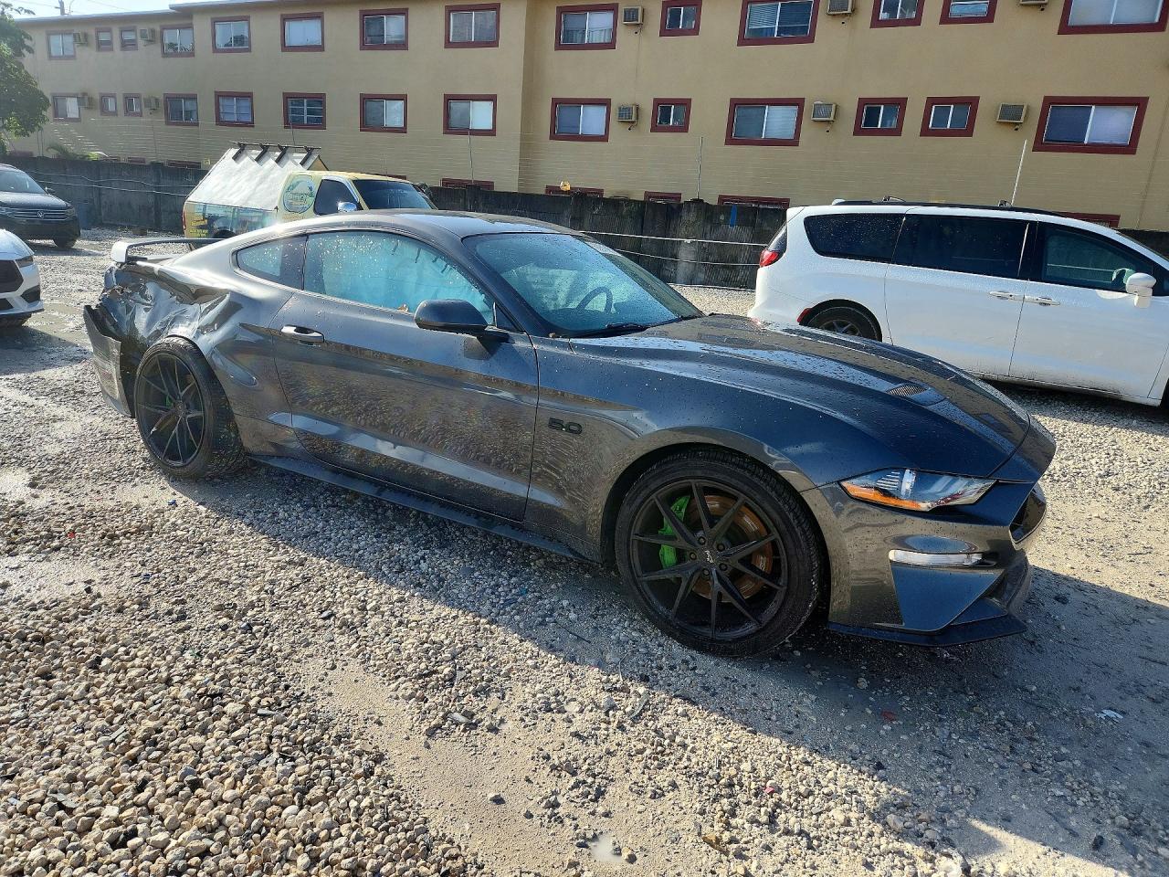 2020 Ford Mustang Gt - zdjęcie 4