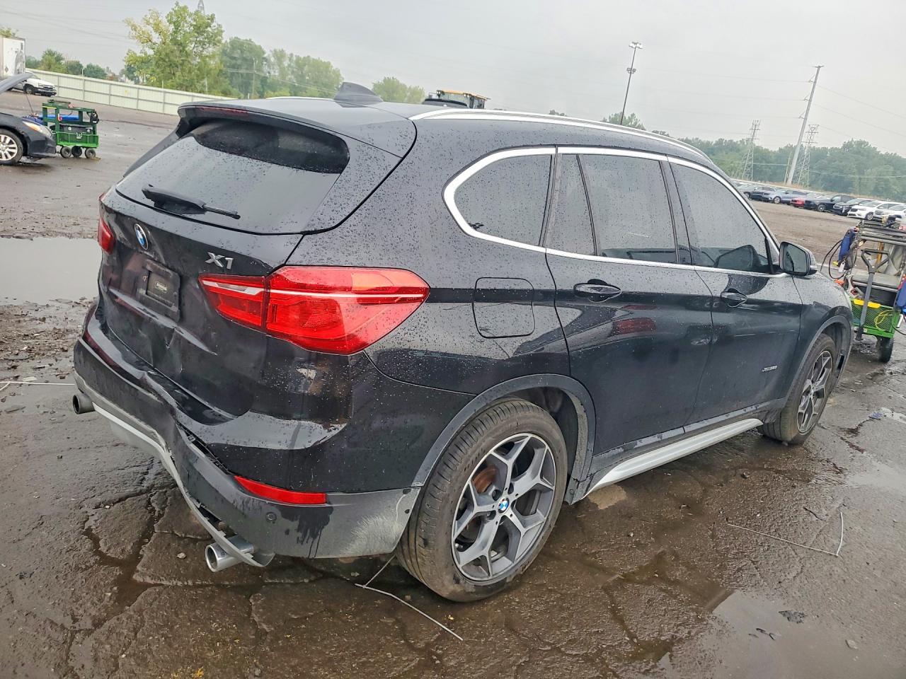2016 BMW X1 xDrive28I - zdjęcie 3