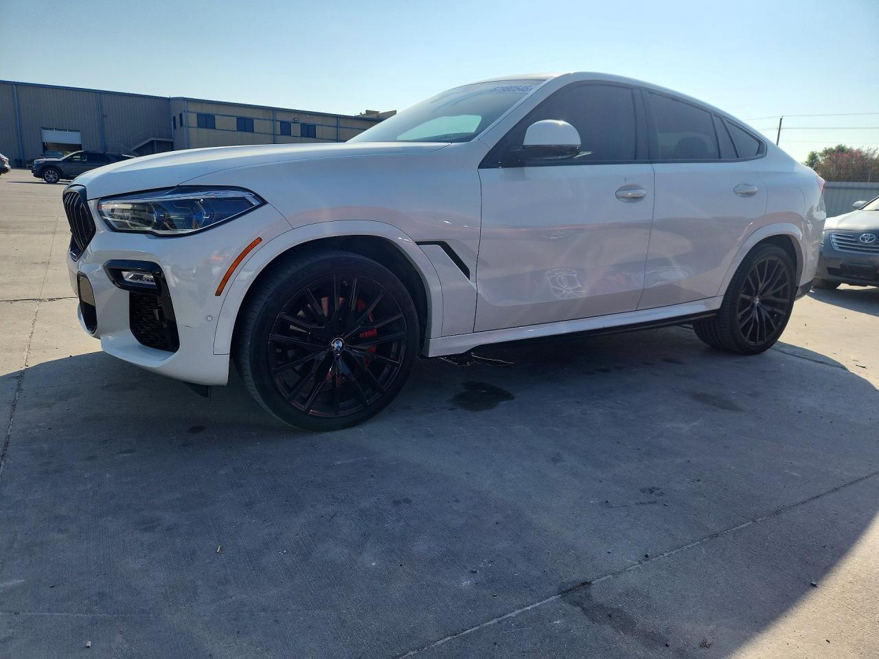 2021 BMW X6 xDrive40I - zdjęcie główne