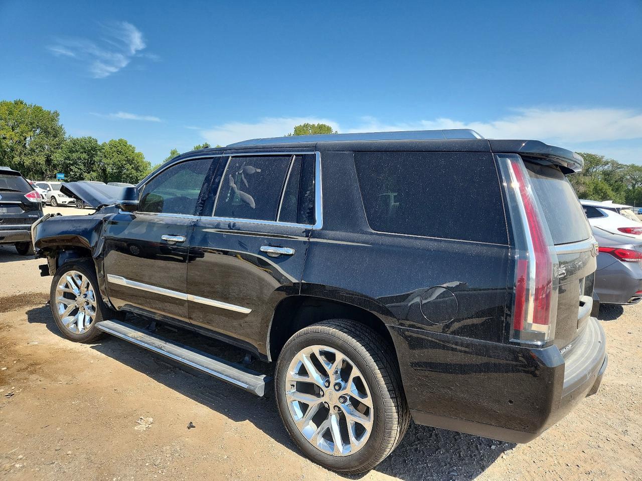 2017 Cadillac Escalade Platinum - zdjęcie 2