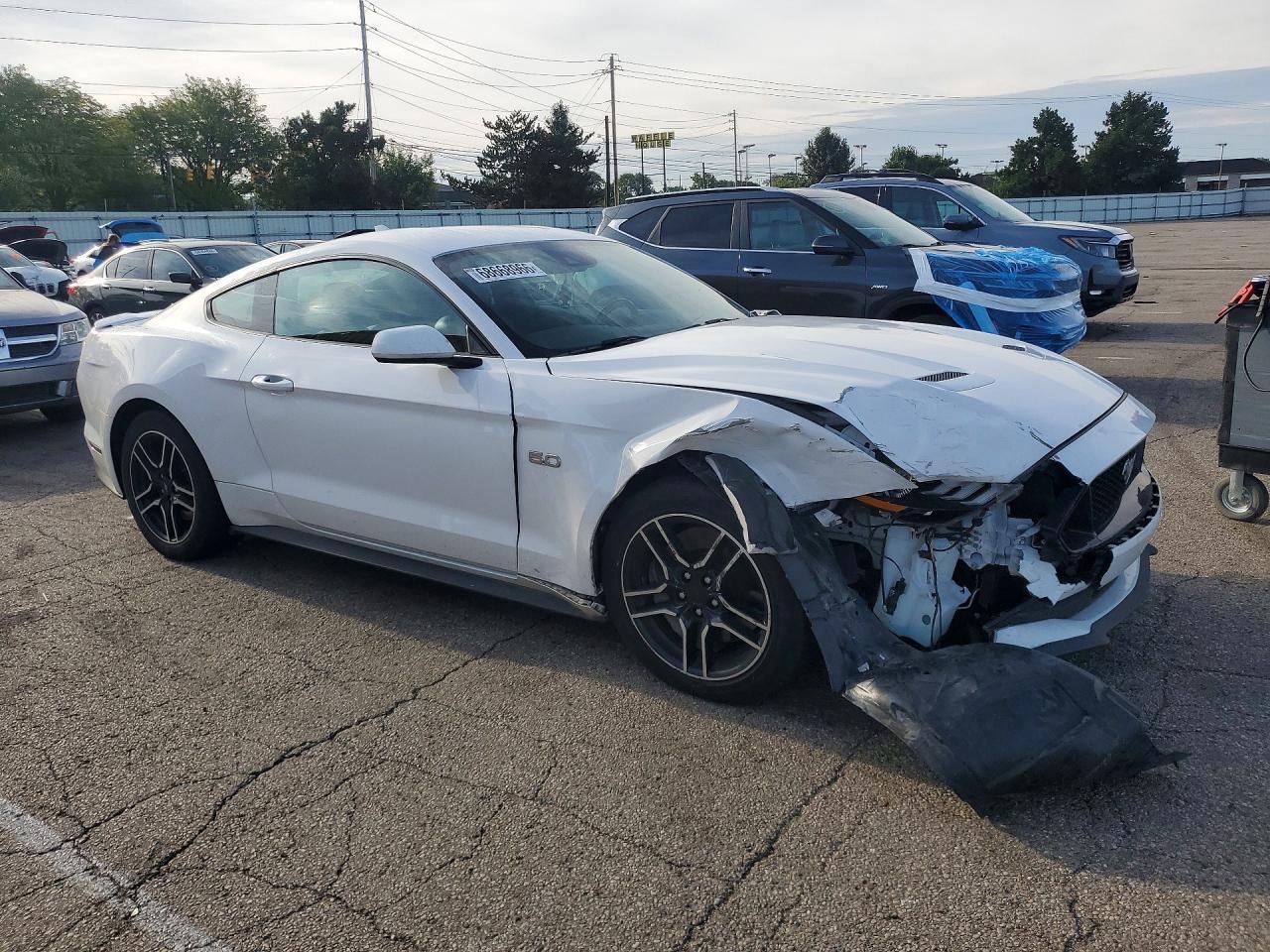 2021 Ford Mustang Gt - zdjęcie 4