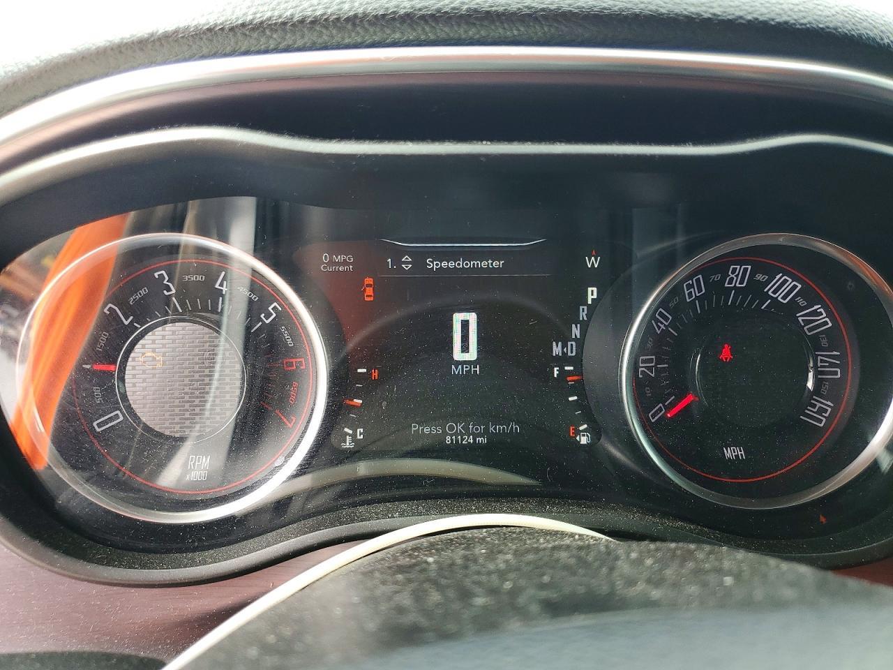 2017 Dodge Challenger R/T - zdjęcie 9