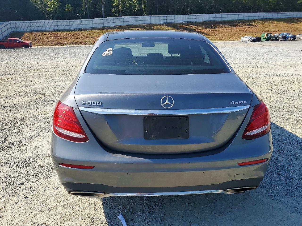 2017 Mercedes-Benz E 300 4Matic - zdjęcie 6