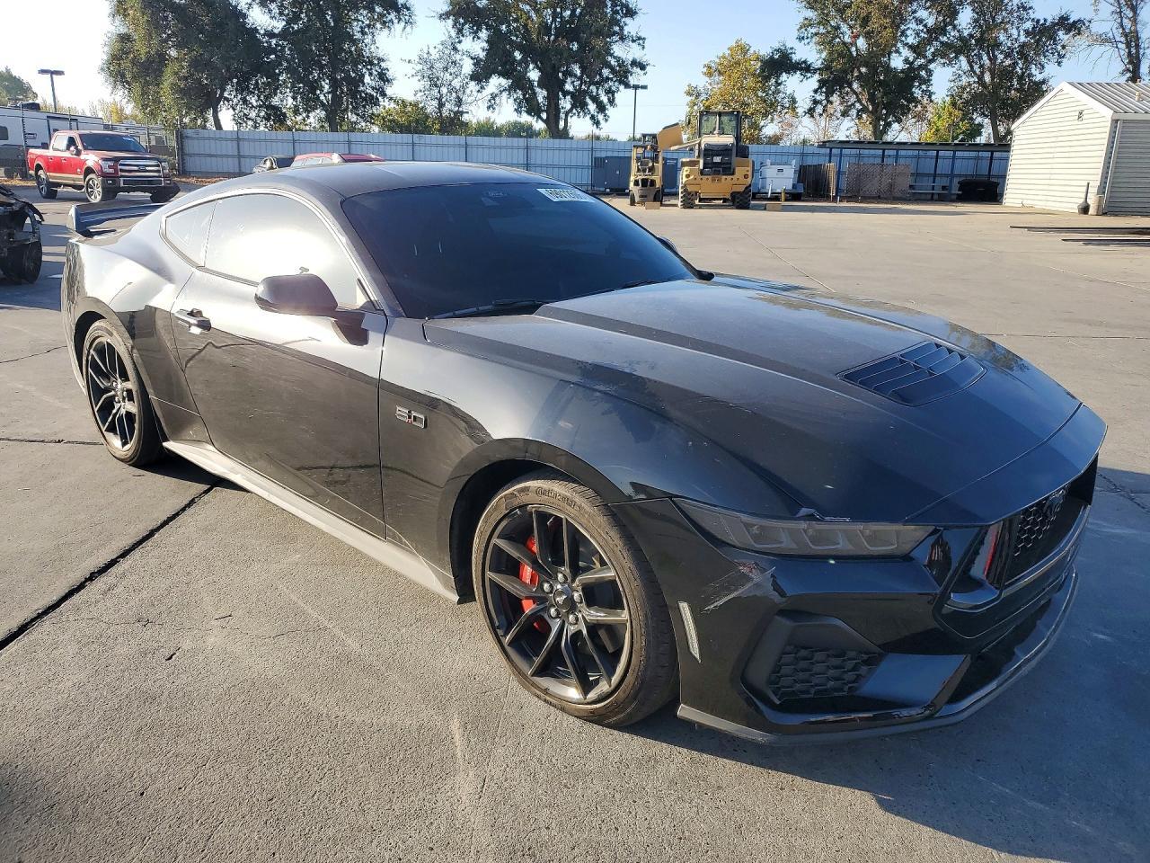 2025 Ford Mustang Gt - zdjęcie 4