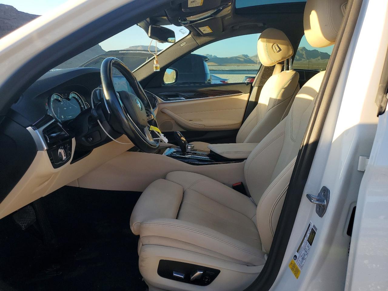 2019 BMW 530 I - zdjęcie 7