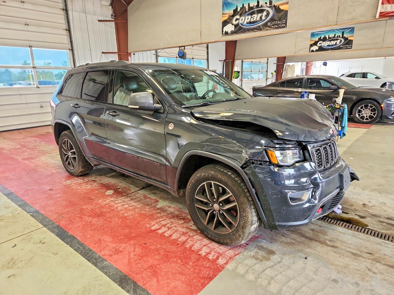 2017 Jeep Grand Cherokee Trailhawk - zdjęcie 4