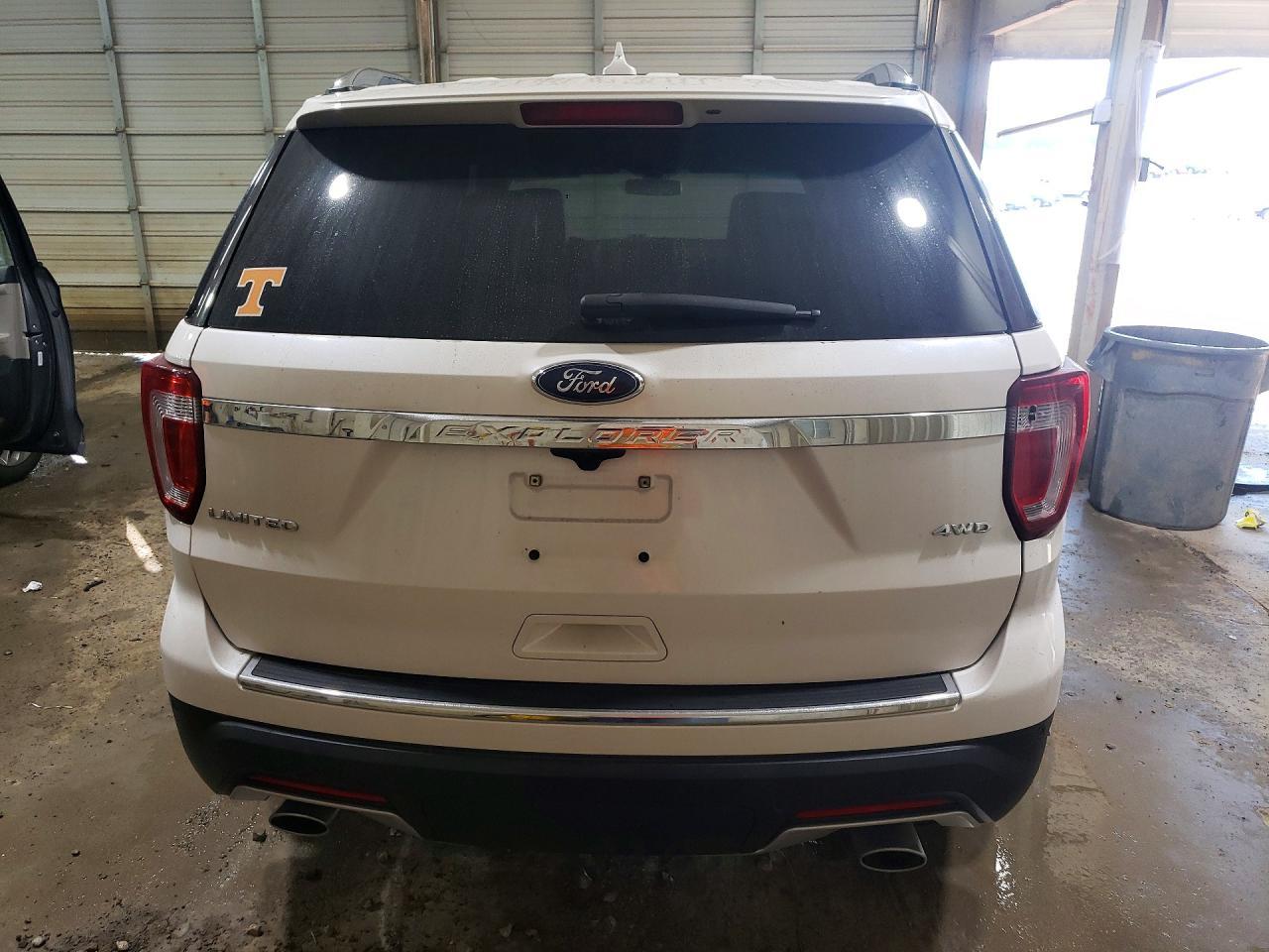 2018 Ford Explorer Limited - zdjęcie 6