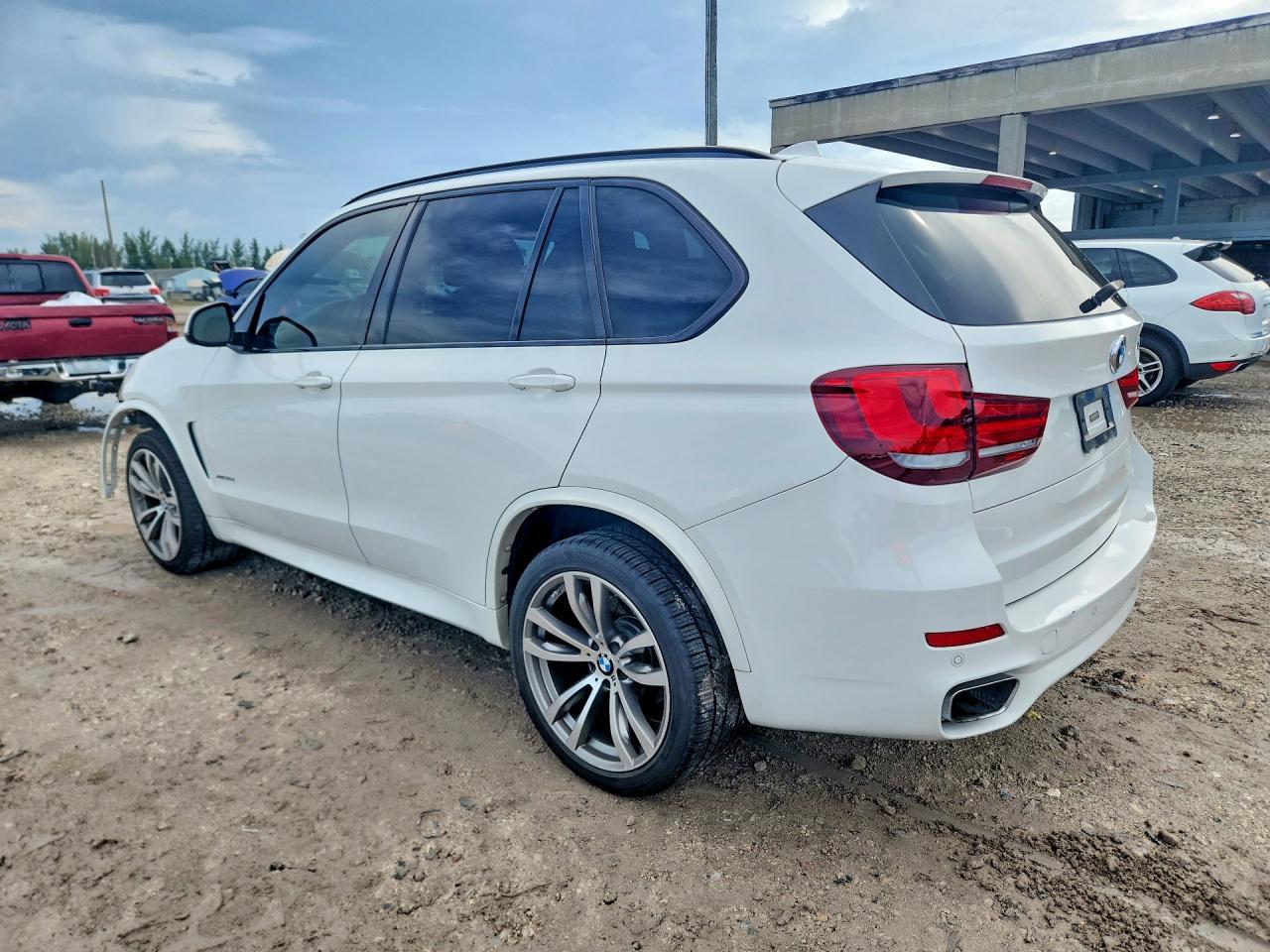2015 BMW X5 xDrive35D - zdjęcie 2