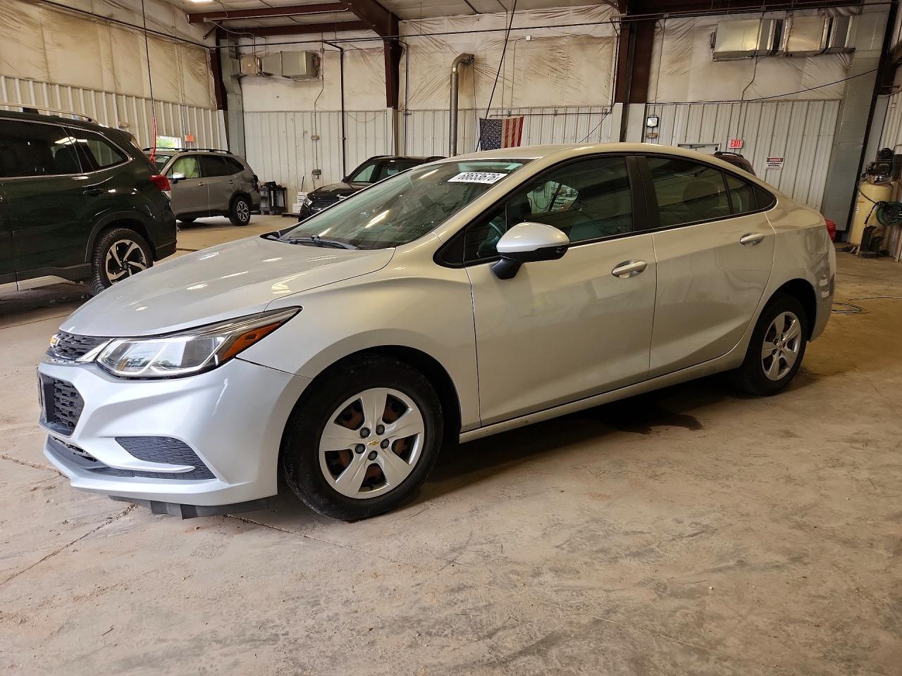 2017 Chevrolet Cruze Ls - zdjęcie główne