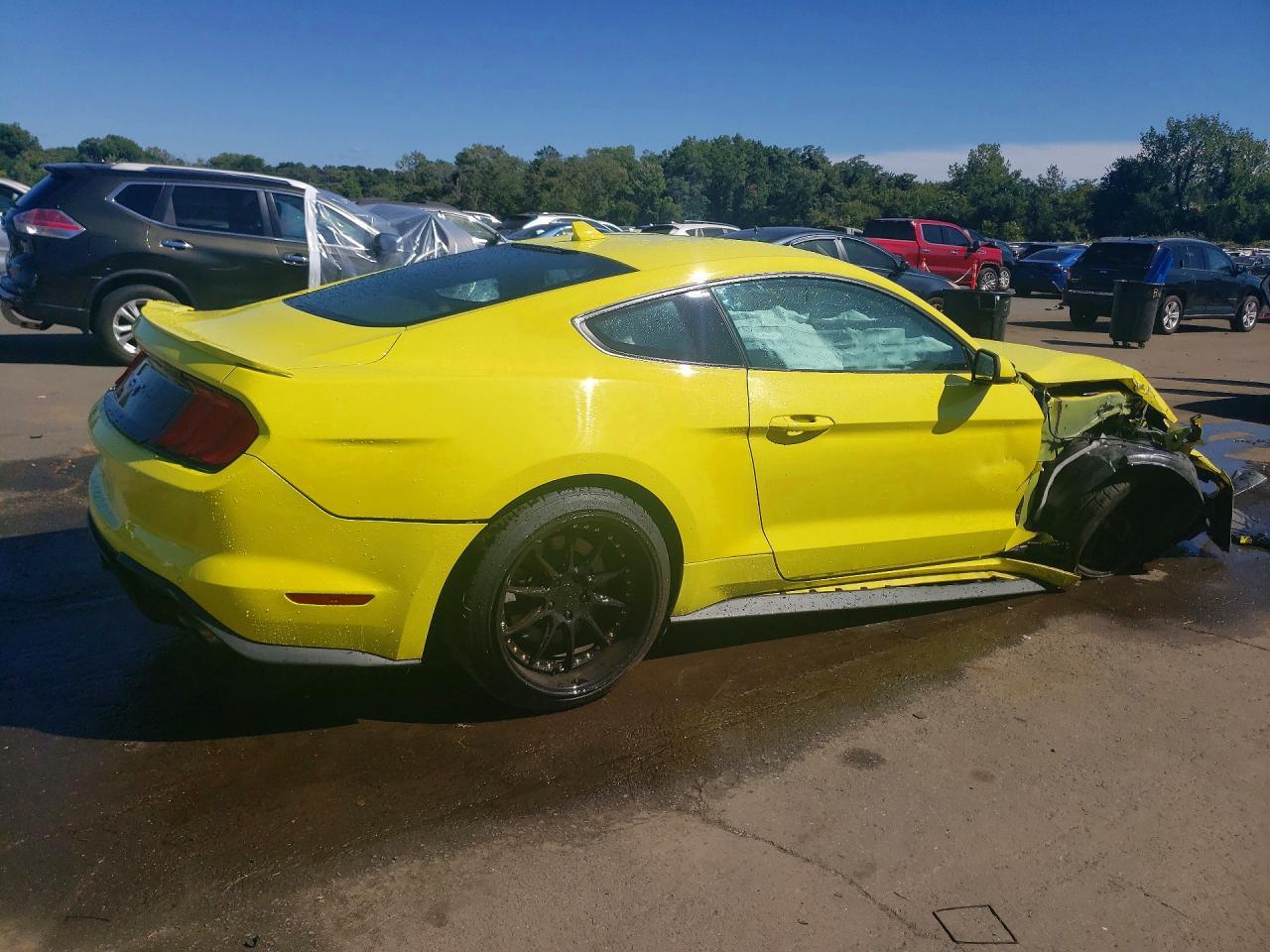 2021 Ford Mustang Gt - zdjęcie 3