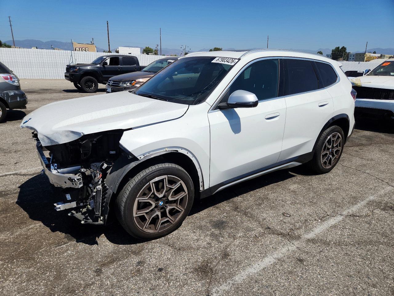 2023 BMW X1 xDrive28I - zdjęcie główne