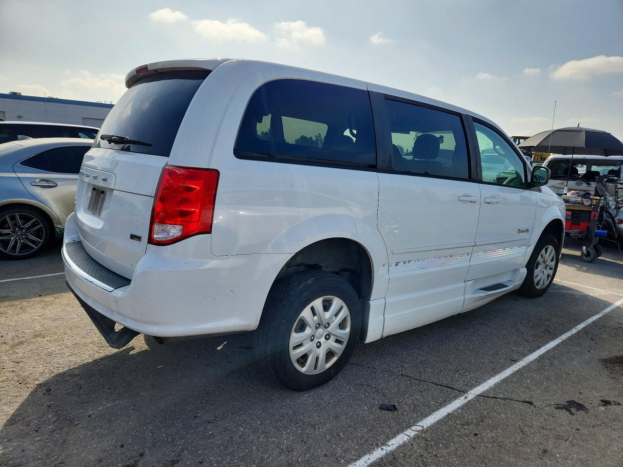 2016 Dodge Grand Caravan Se - zdjęcie 3