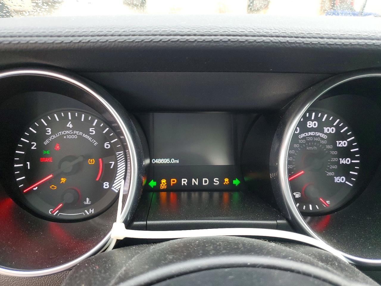 2021 Ford Mustang - zdjęcie 9