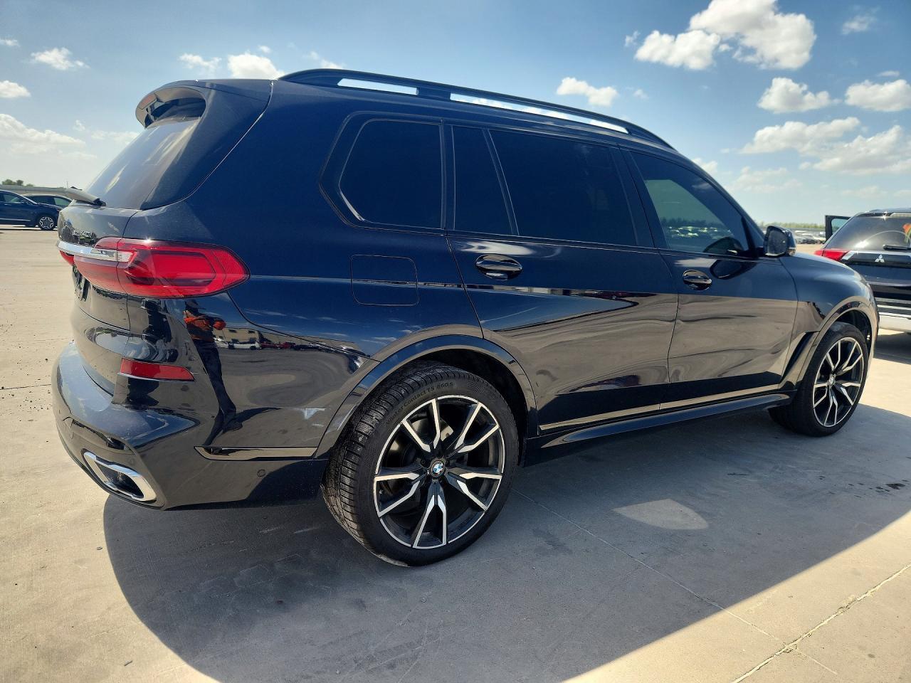 2019 BMW X7 xDrive40I - zdjęcie 3