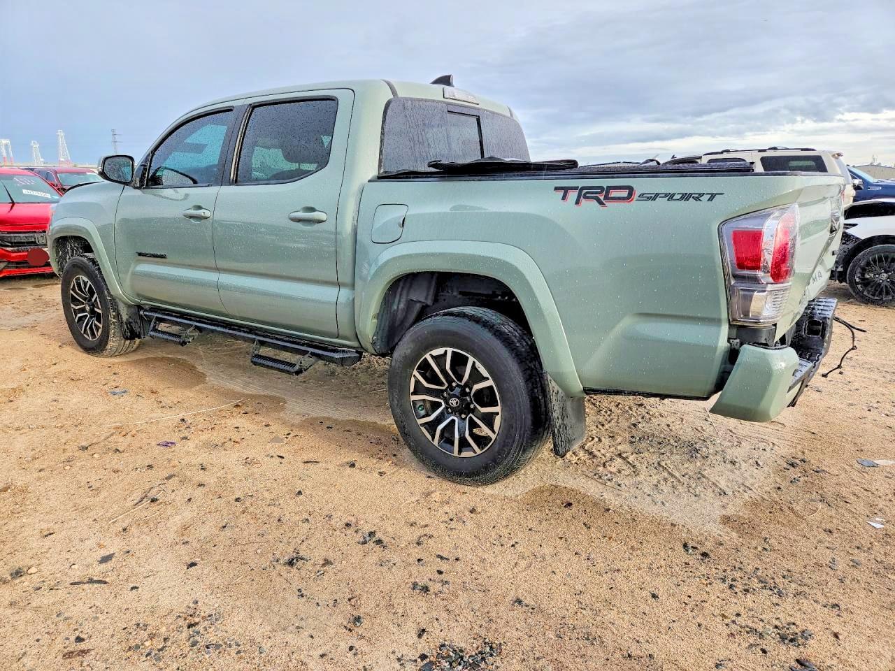 2022 Toyota Tacoma Double Cab - zdjęcie 2