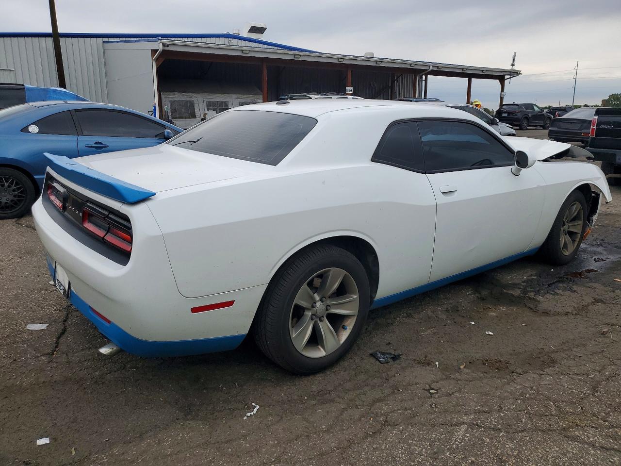 2017 Dodge Challenger Sxt - zdjęcie 3