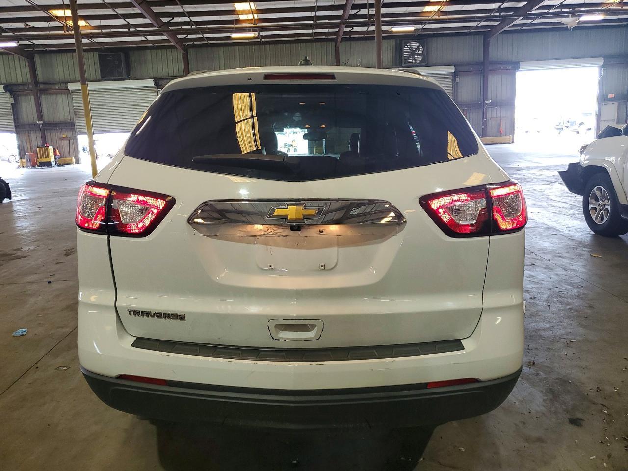 2017 Chevrolet Traverse Ls - zdjęcie 6
