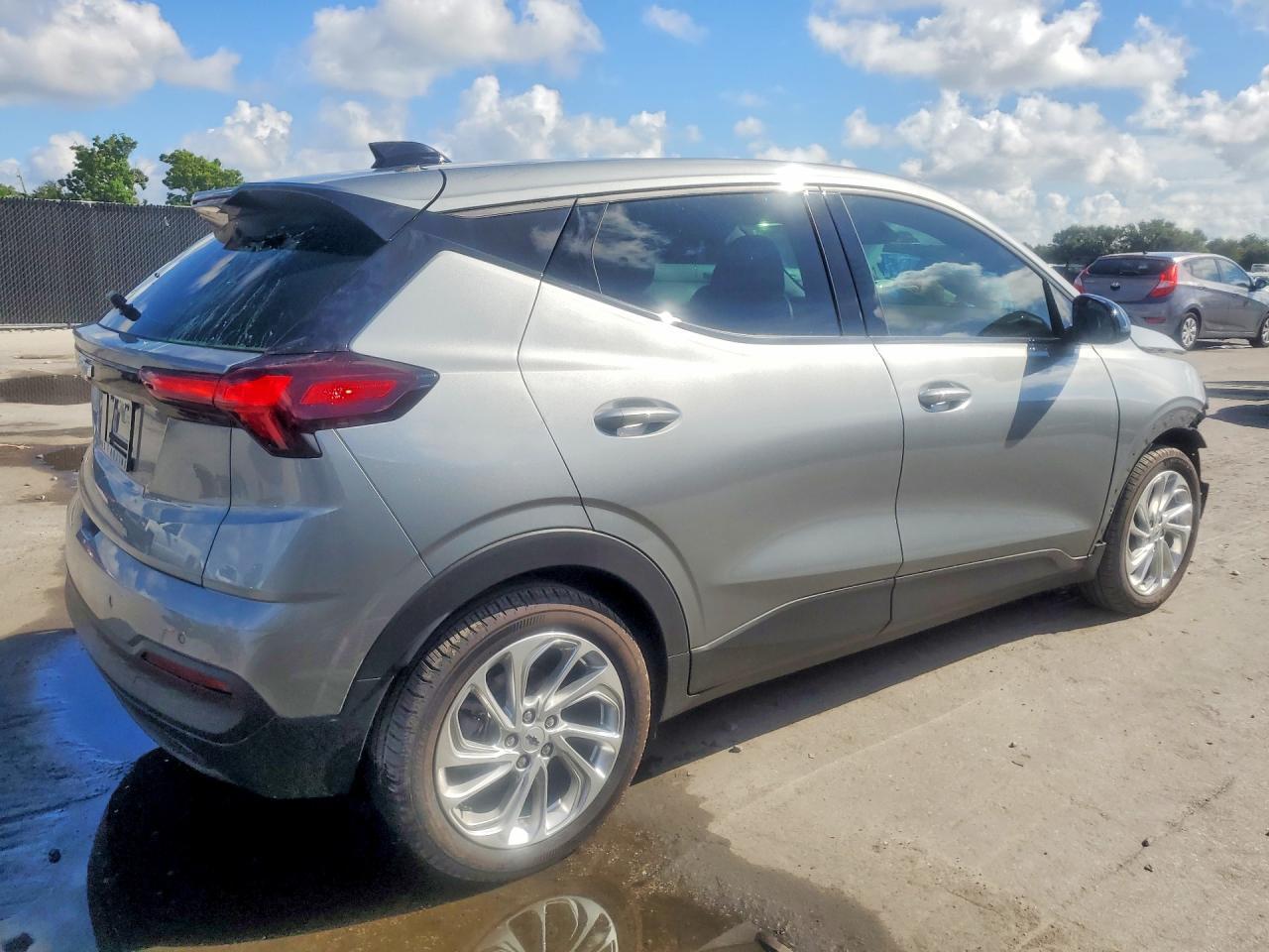 2027 Chevrolet Bolt Lt - zdjęcie 3
