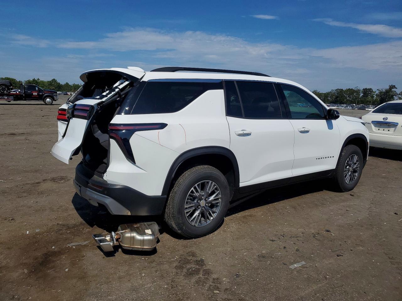 2026 Chevrolet Traverse Lt - zdjęcie 3
