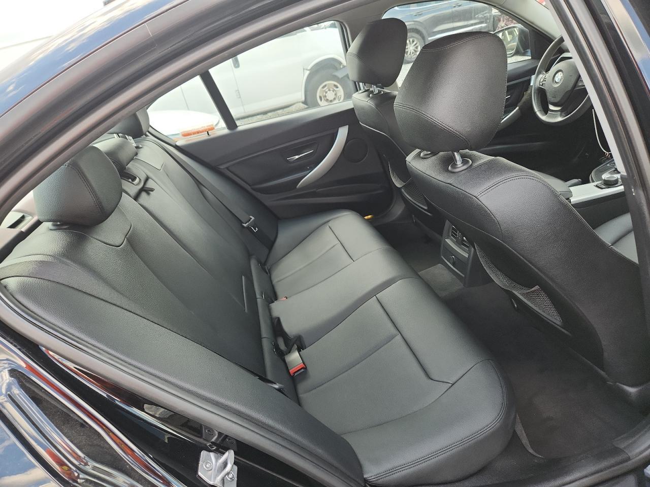 2013 BMW 328 I - zdjęcie 10
