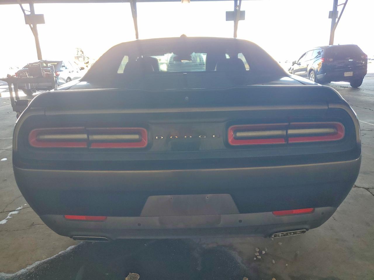 2016 Dodge Challenger Sxt - zdjęcie 6