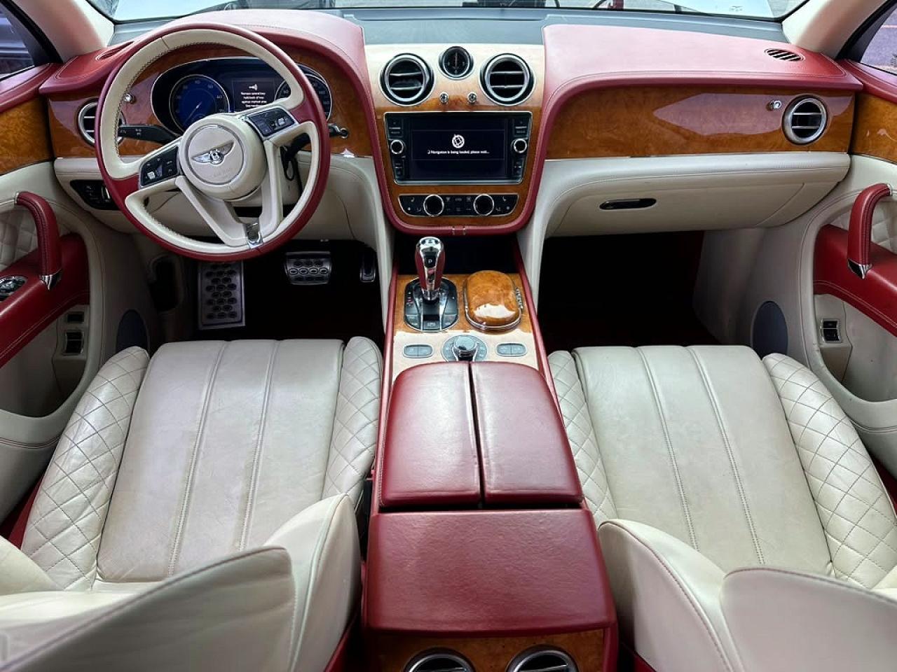 2017 Bentley Bentayga - zdjęcie 9