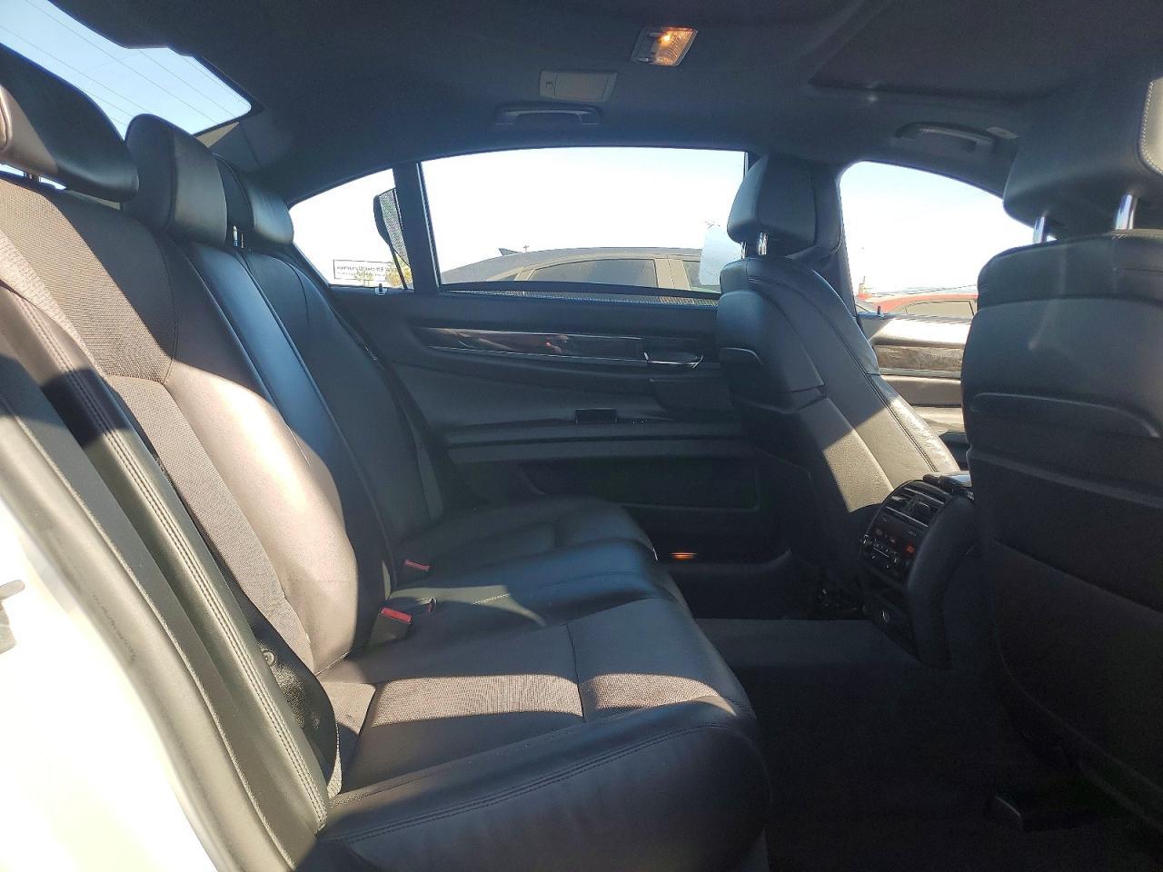 2014 BMW 750 Lxi - zdjęcie 10