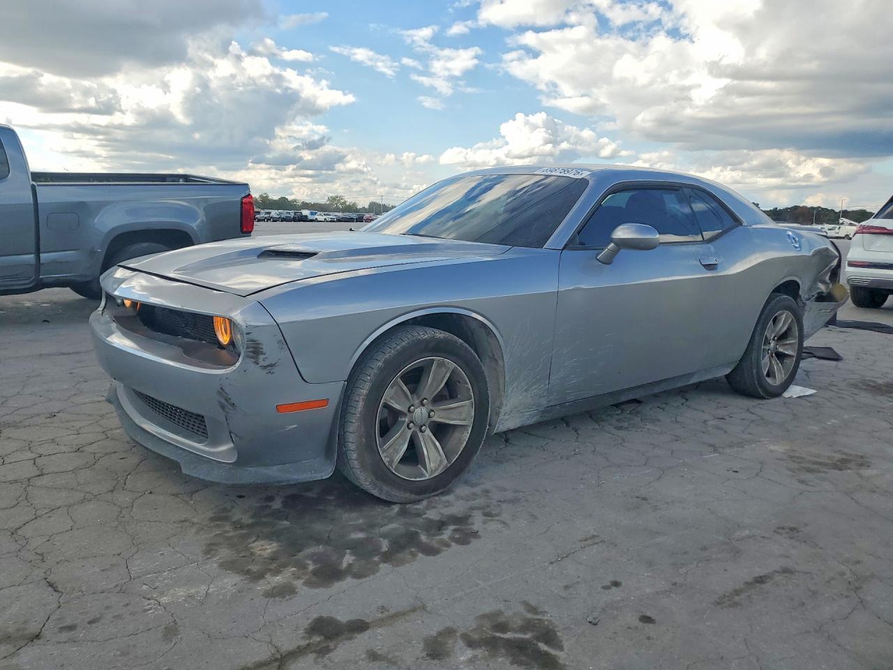 2018 Dodge Challenger Sxt - zdjęcie główne