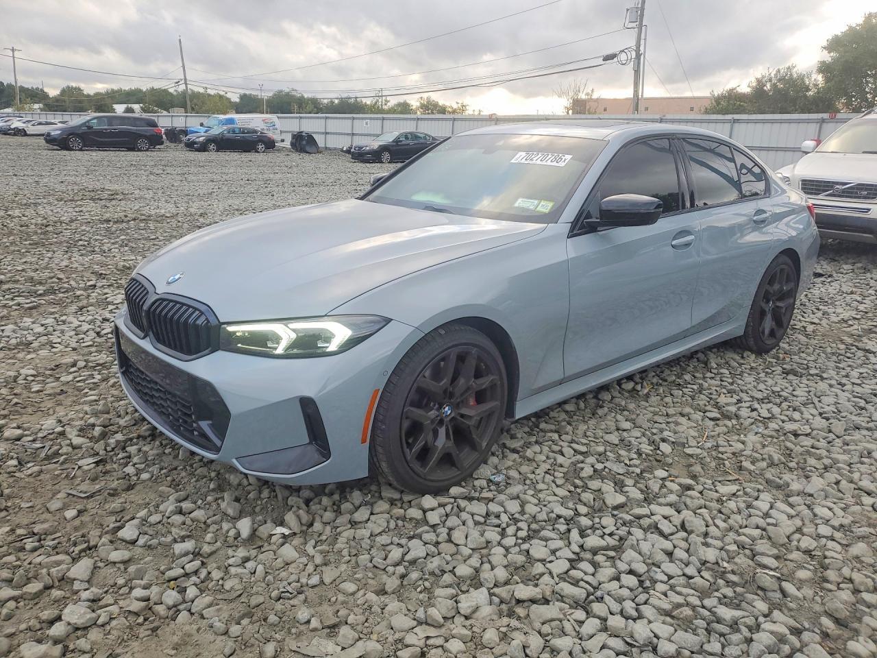 2025 BMW Seria 3 330i - zdjęcie główne