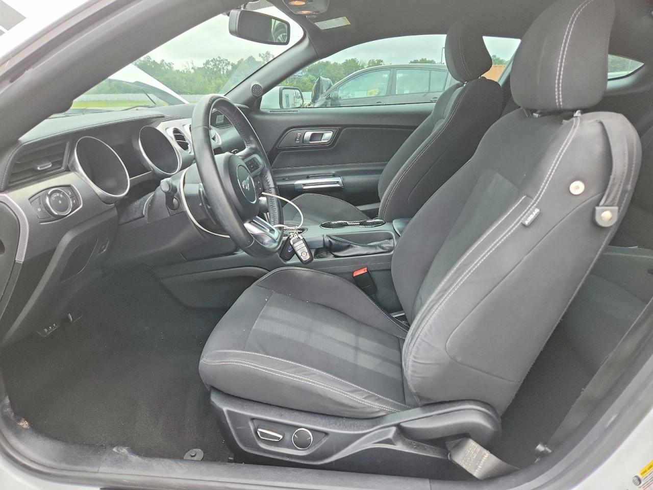 2019 Ford Mustang Gt - zdjęcie 7