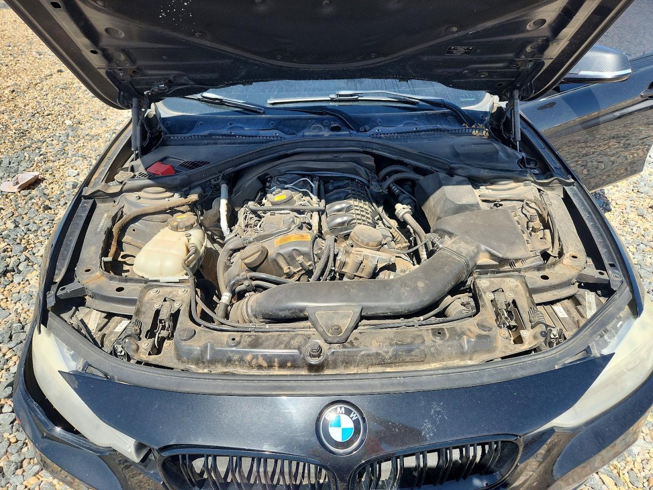 2015 BMW 335 Xi - zdjęcie 11