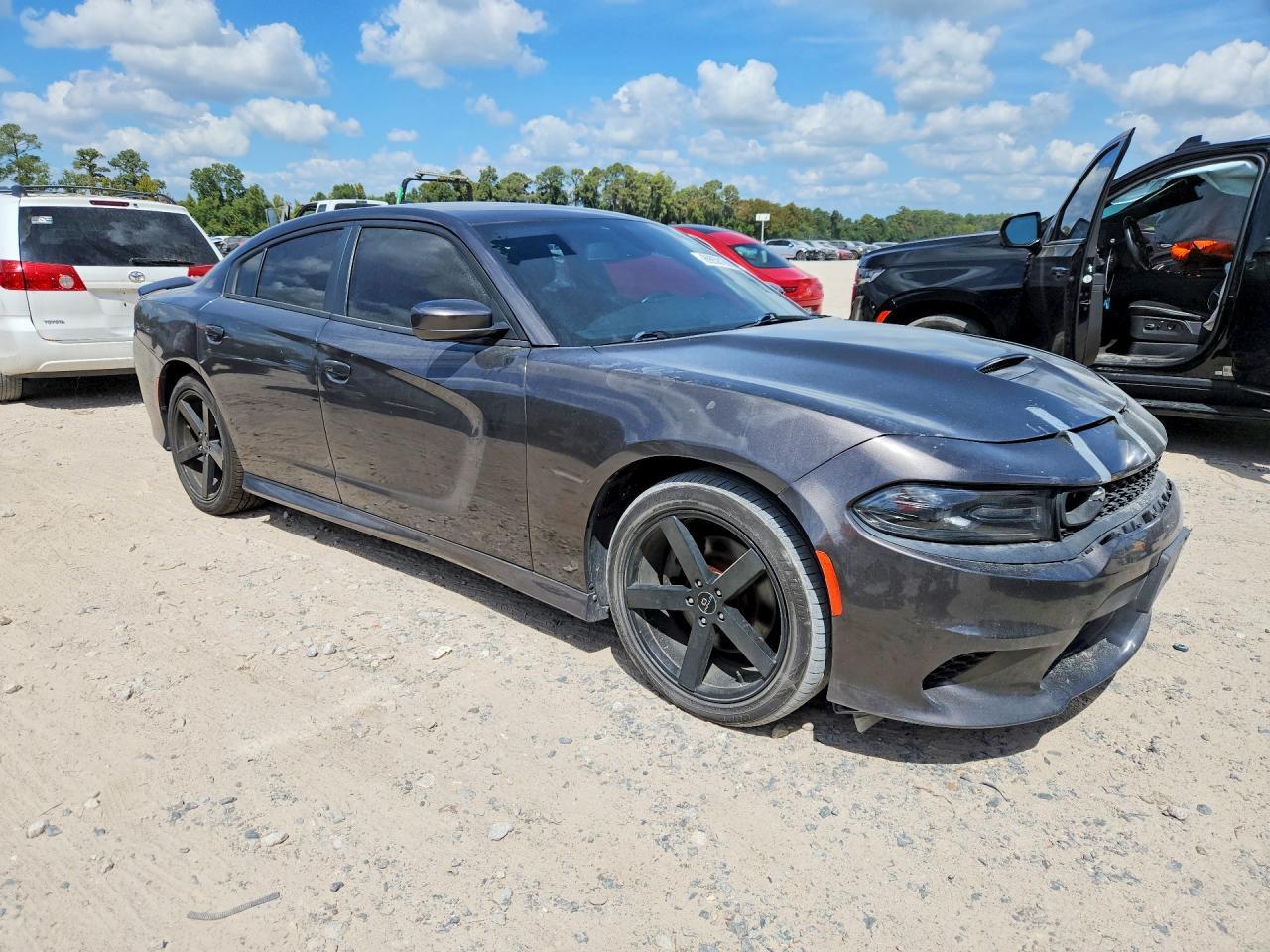2019 Dodge Charger R/T - zdjęcie 4