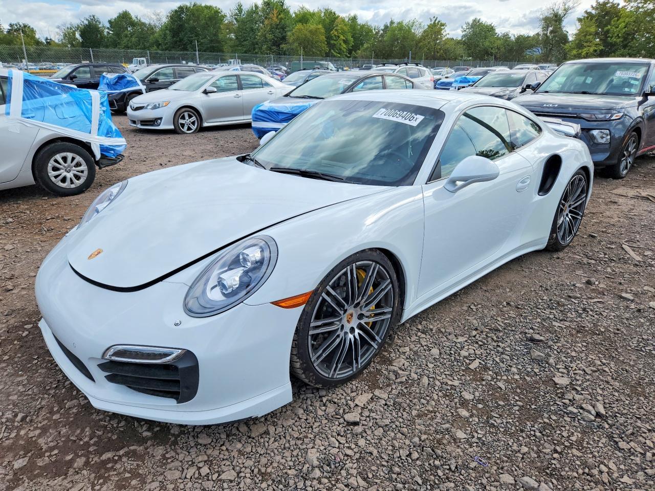 2015 Porsche 911 Turbo - zdjęcie główne