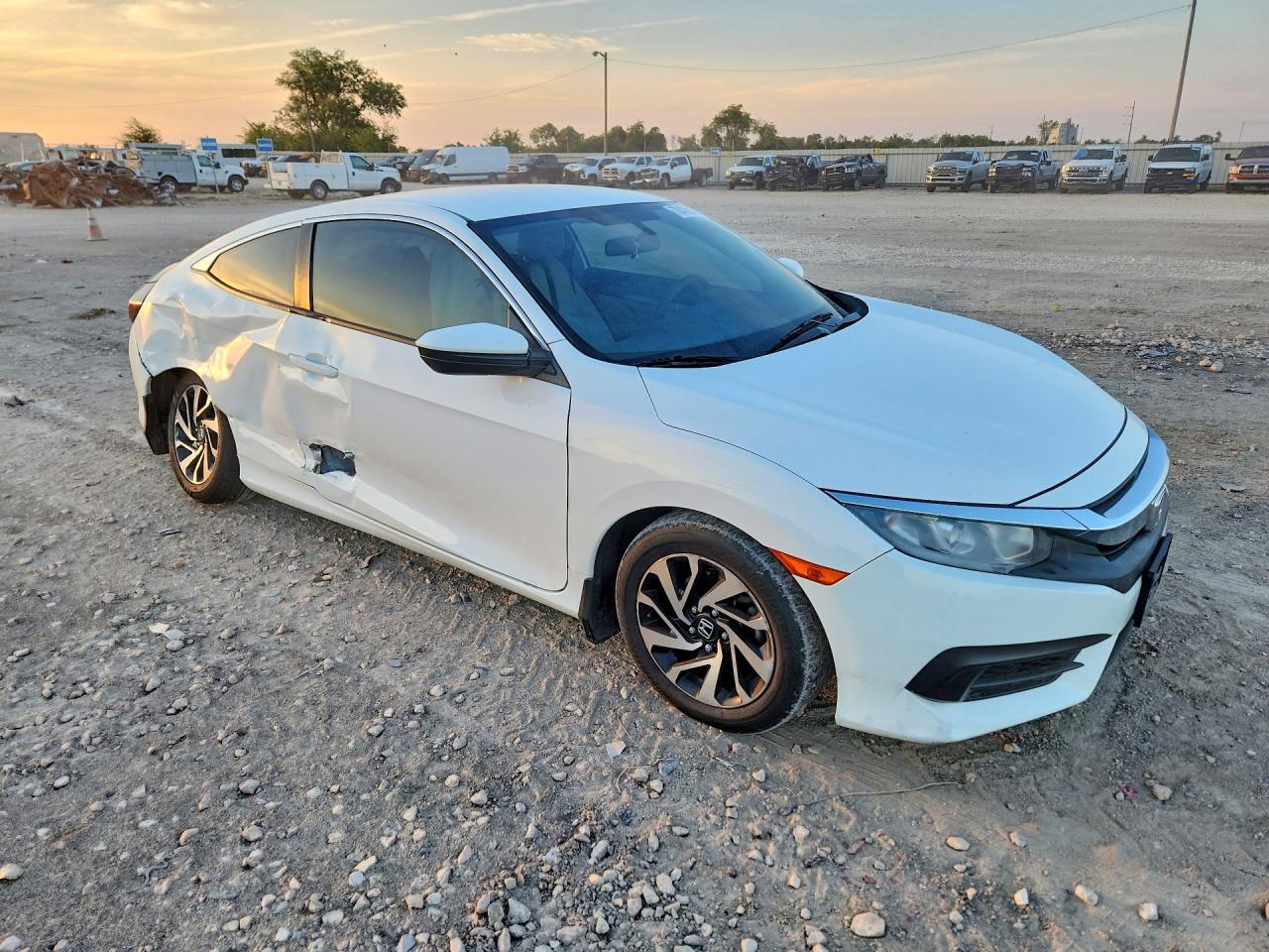 2017 Honda Civic Lx - zdjęcie 4