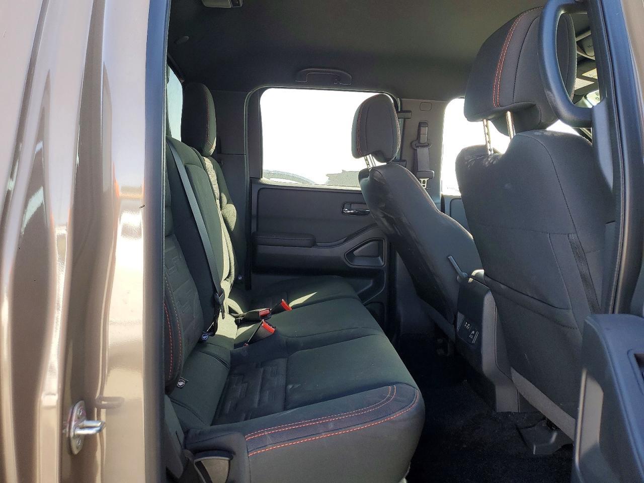 2023 Nissan Frontier Pro-4X - zdjęcie 10