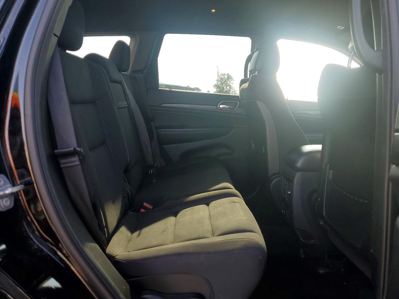 2019 Jeep Grand Cherokee Upland 4X4 - zdjęcie 11