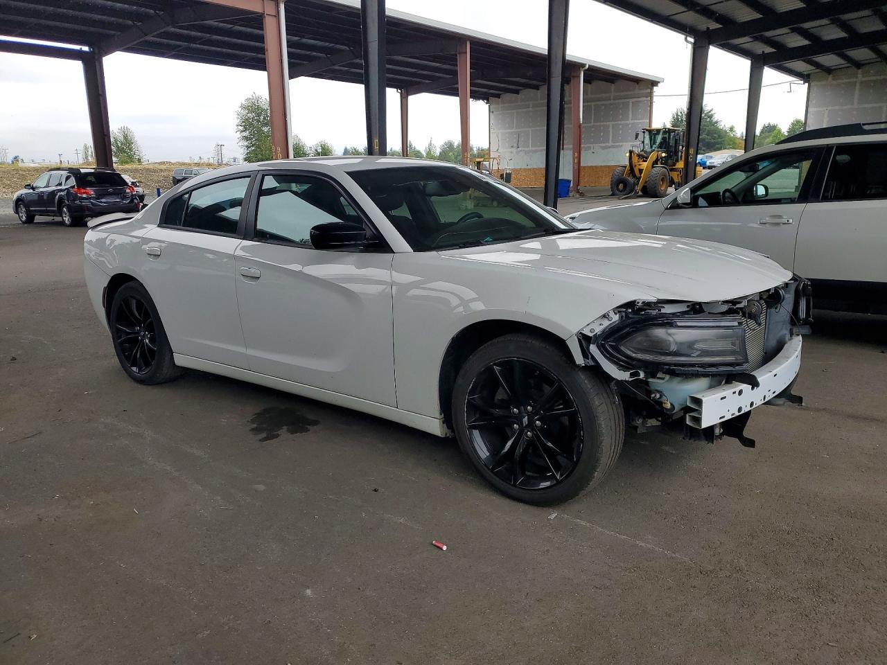2017 Dodge Charger Se - zdjęcie 4