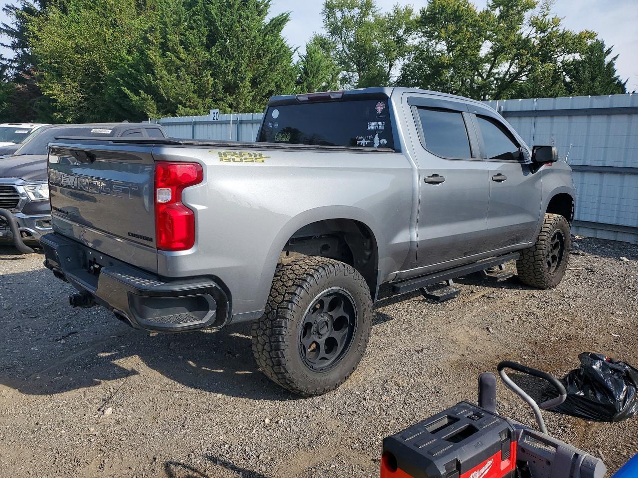 2021 Chevrolet Silverado K1500 Trail Boss Custom - zdjęcie 3