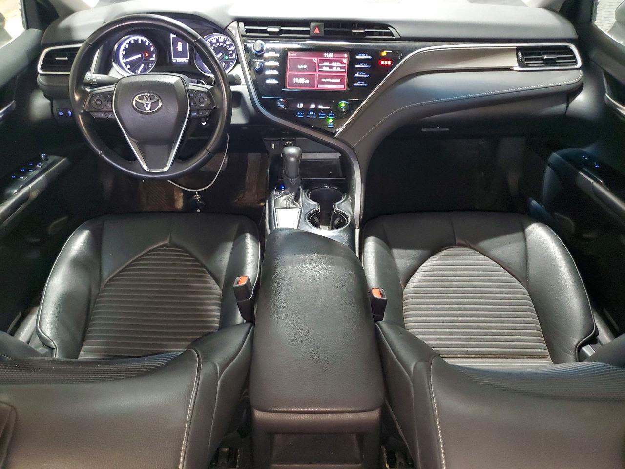 2018 Toyota Camry Se - zdjęcie 8