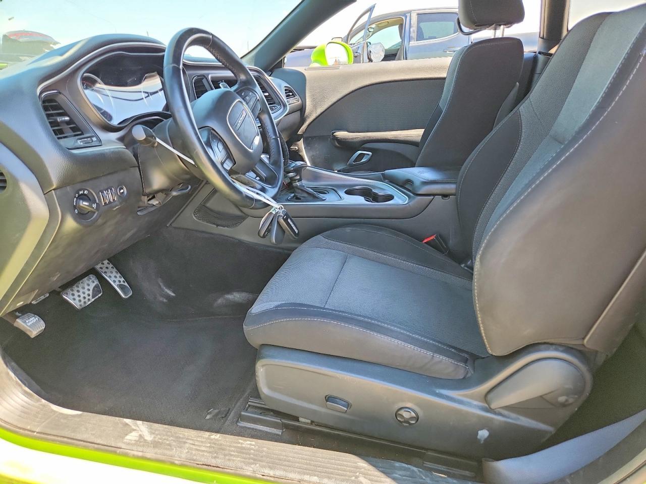 2015 Dodge Challenger Sxt - zdjęcie 7