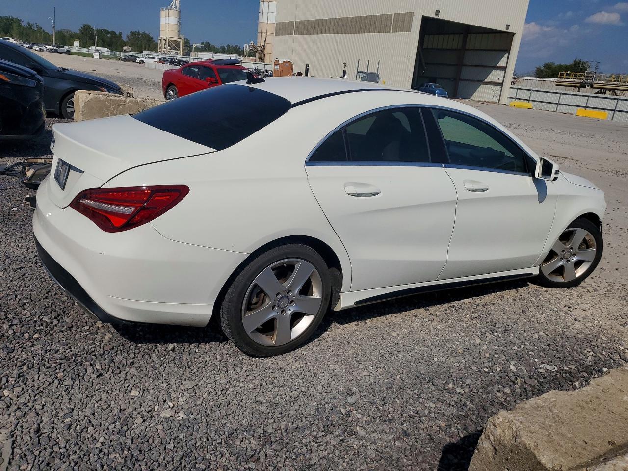 2017 Mercedes-Benz Cla 250 - zdjęcie 3