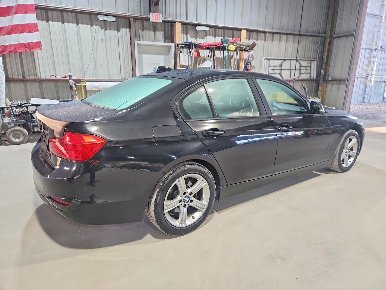 2015 BMW 320 I xDrive - zdjęcie 3