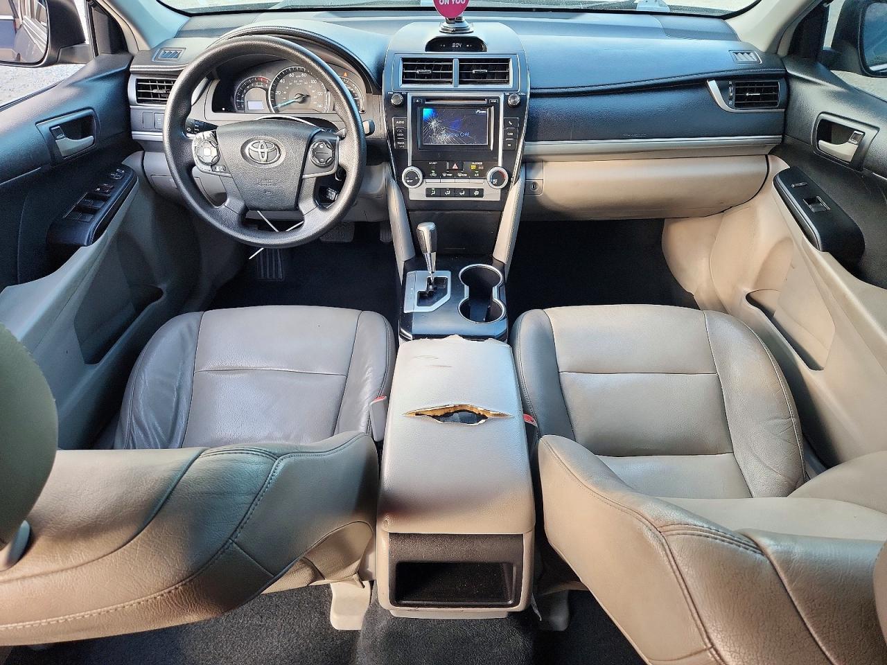 2013 Toyota Camry Le - zdjęcie 8