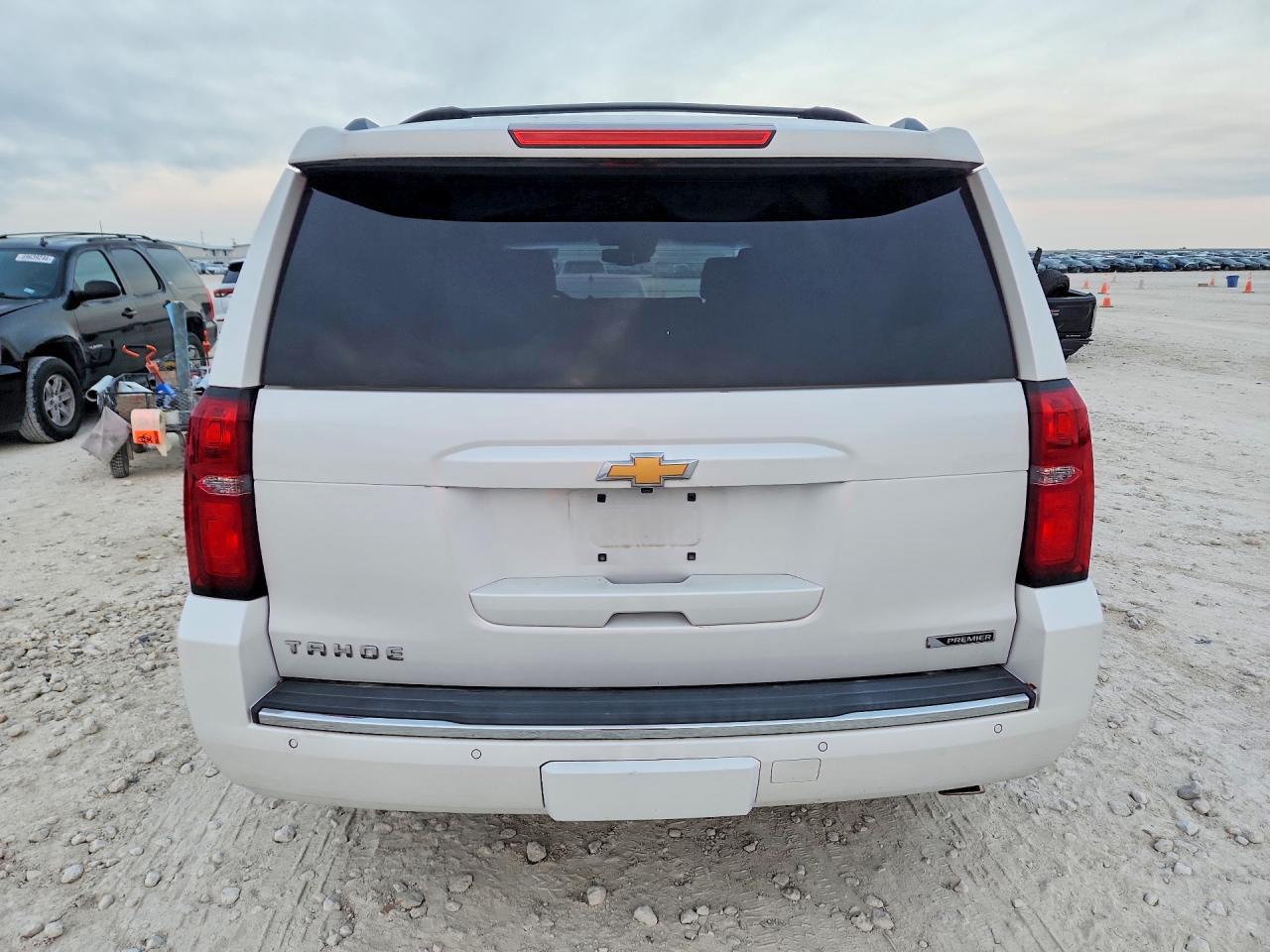 2018 Chevrolet Tahoe C1500 Premier - zdjęcie 6