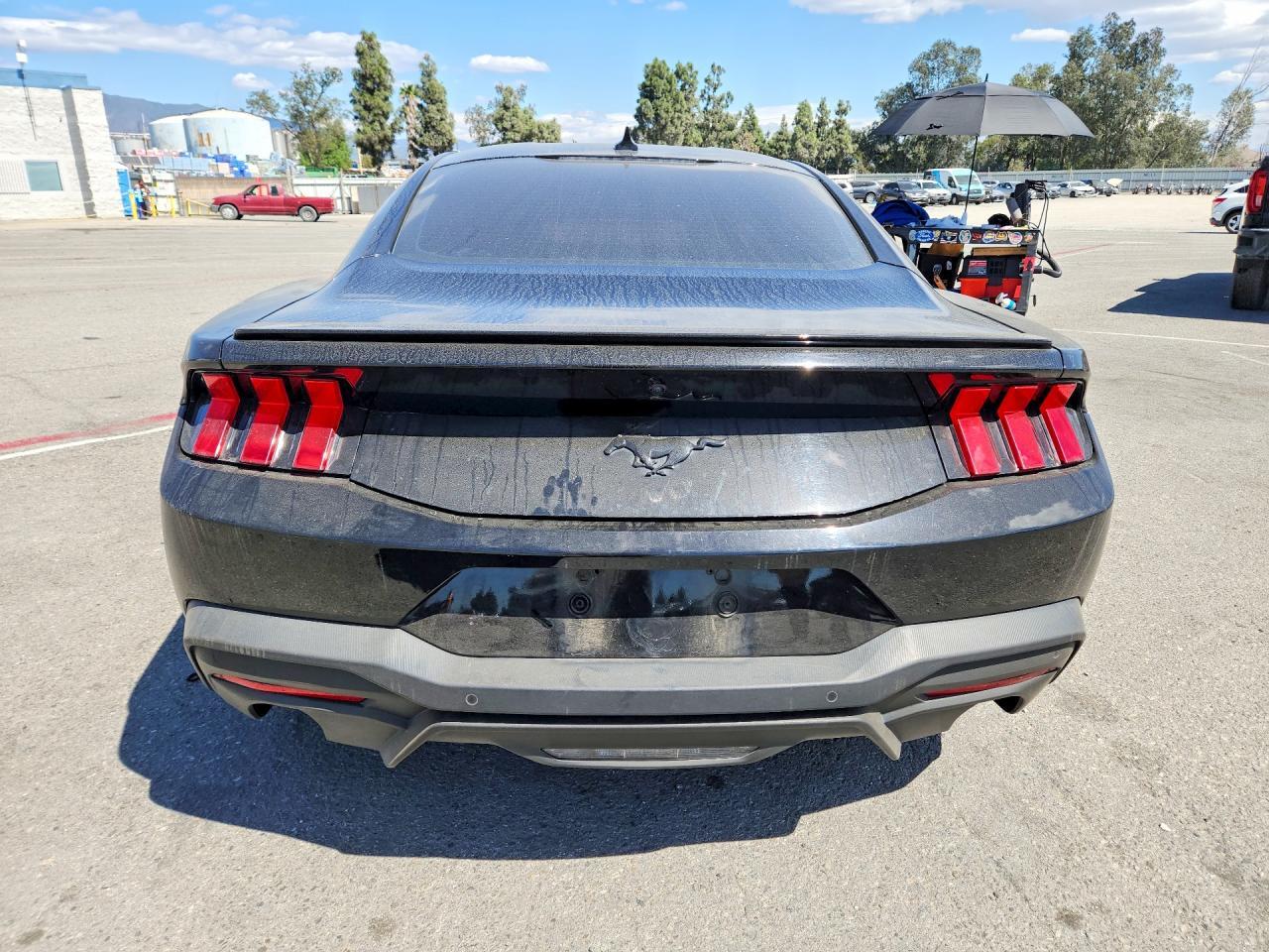 2025 Ford Mustang - zdjęcie 6