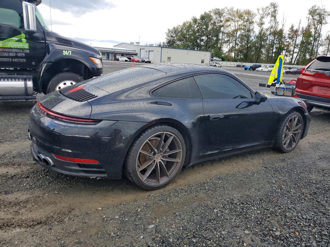 2021 Porsche 911 Carrera - zdjęcie 3