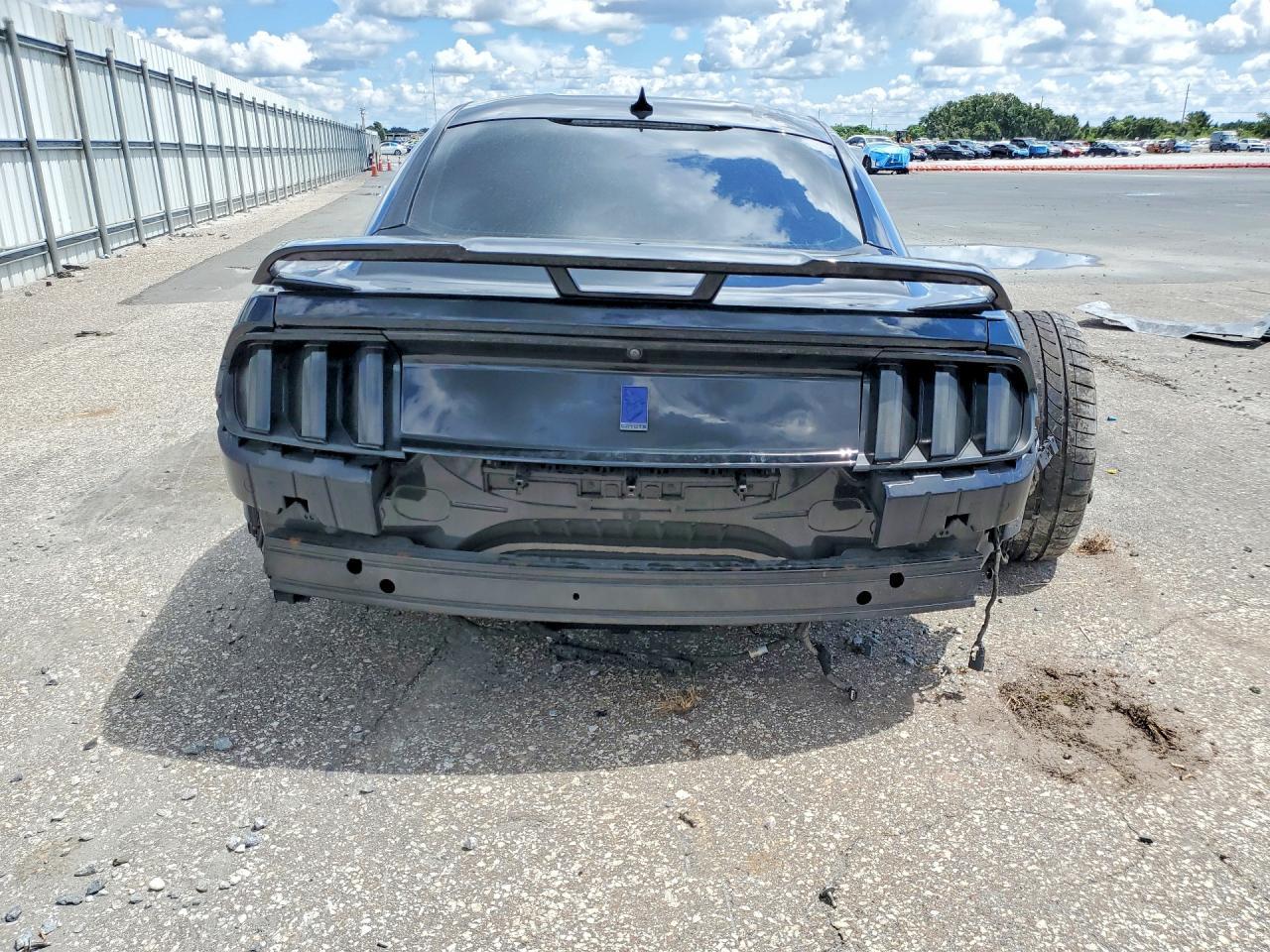 2021 Ford Mustang Gt - zdjęcie 6