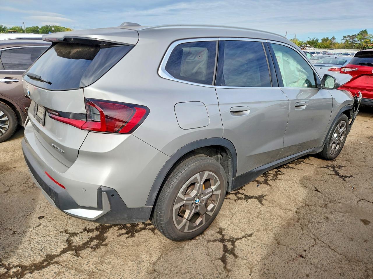 2023 BMW X1 xDrive28I - zdjęcie 3