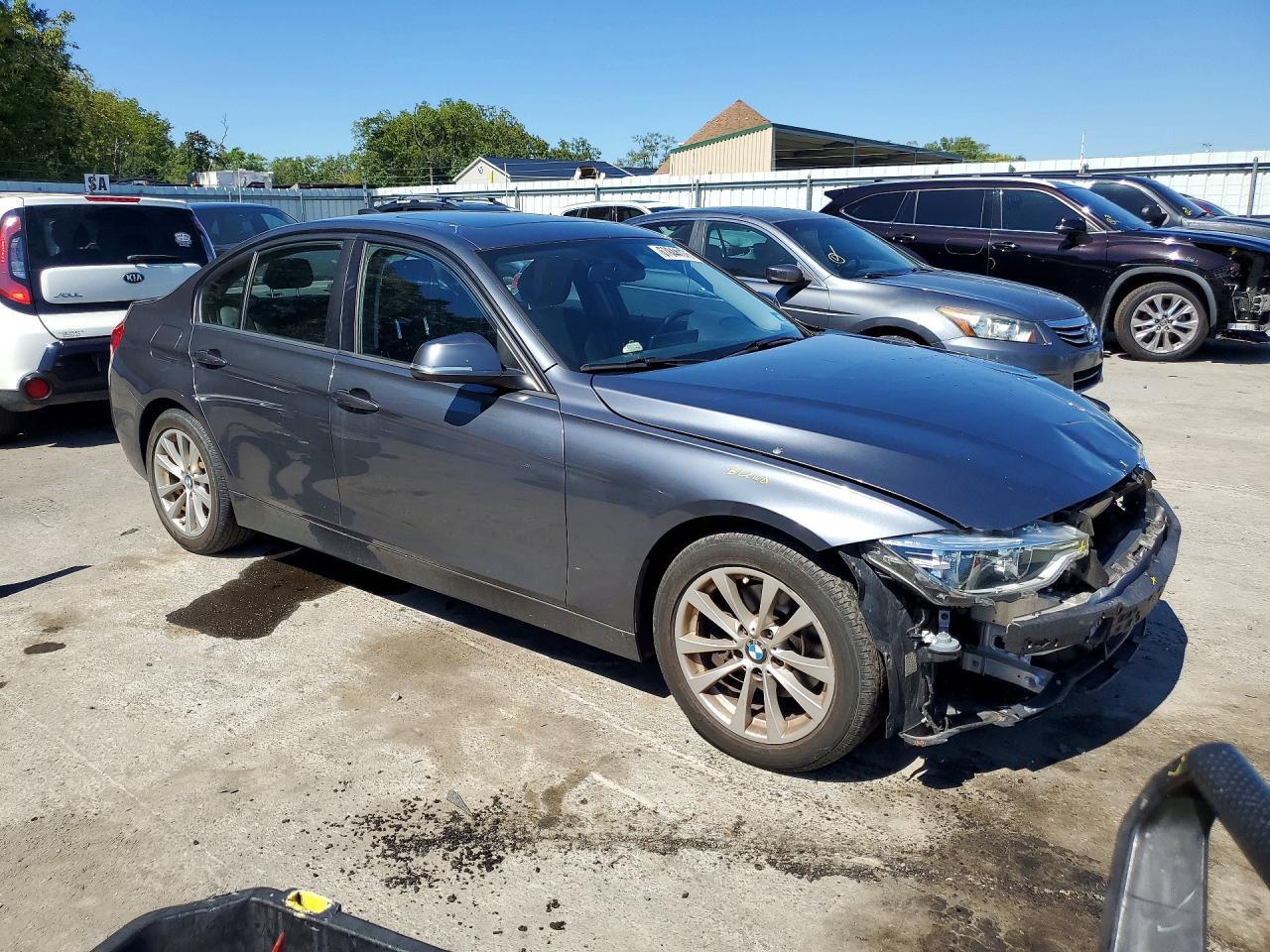 2018 BMW Seria 3 320i - zdjęcie 4